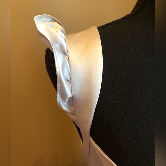 NWT - Vera Wang Formal Dress in Silver - Picture 3 of 9